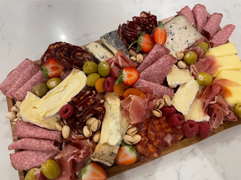 Cheese & Charcuterie Grazing Board 4 People Breezy Ridge Vineyard